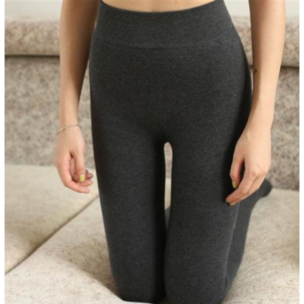 2 paria lämpimiä talvileggingsejä paksulla vuorella
