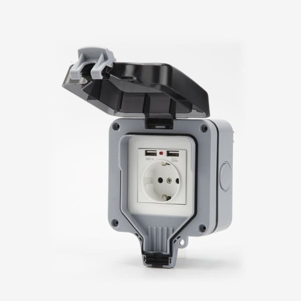 Vedenpitävä pistorasia kannella, 2 USB-portilla, harmaa
