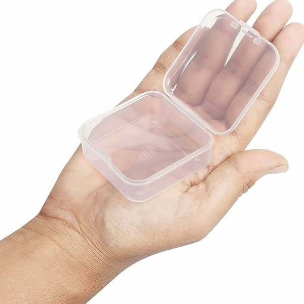 Små opbevaringsbokse i plast, 10-pak, til opbevaring af småting.