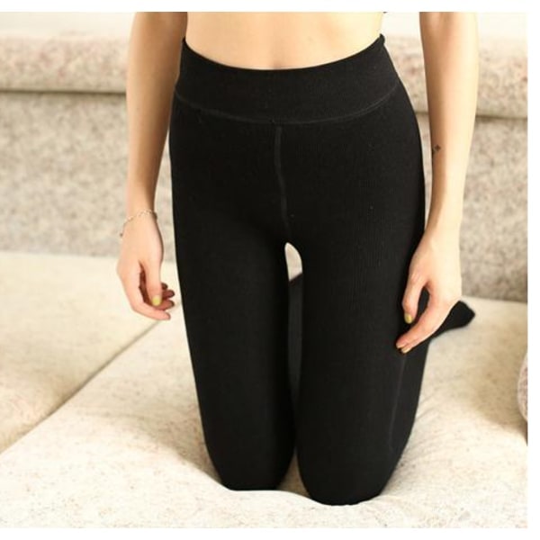 2 paria lämpimiä talvileggingsejä paksulla vuorella