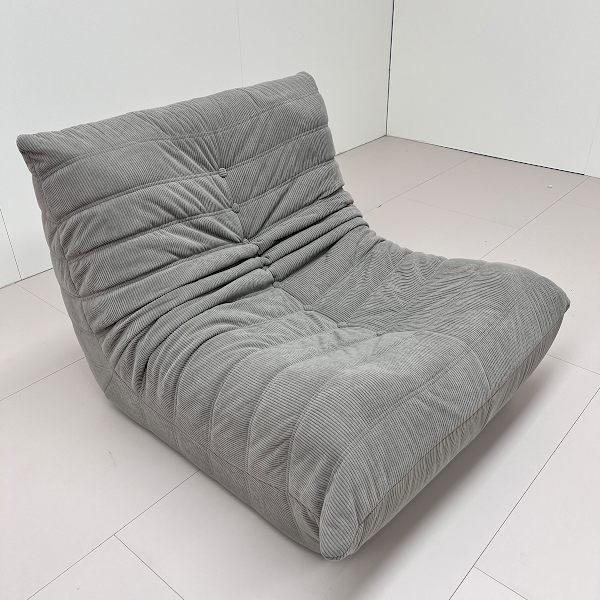 Togo Ensitssoffa - Ljusgrå - Ingen montering, Ergonomiskt helkroppsstöd, högdensitetsskum, Premium Soft-Touch-klädsel grå