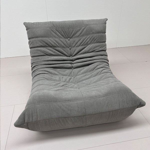 Togo Ensitssoffa - Ljusgrå - Ingen montering, Ergonomiskt helkroppsstöd, högdensitetsskum, Premium Soft-Touch-klädsel grå