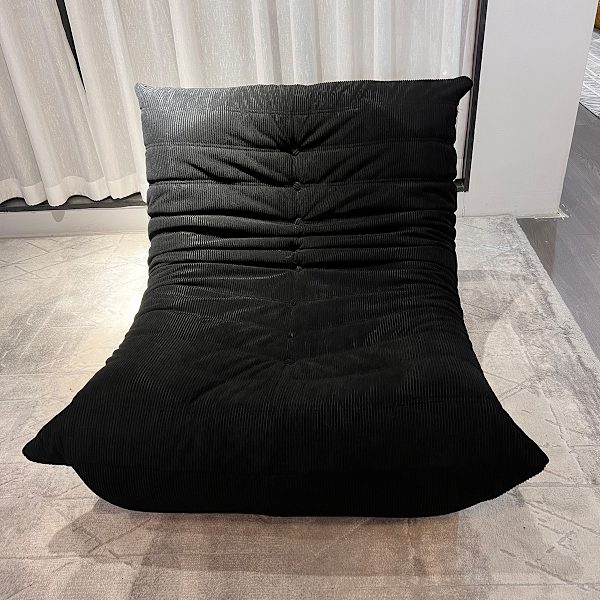 Togo Ensitssoffa - Svart - Ingen montering, Ergonomiskt helkroppsstöd, högdensitets fjädrande skum, Premium Soft-Touch-klädsel svart