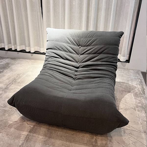 Togo Ensitssoffa - Grå - Ingen montering, Ergonomiskt helkroppsstöd, högdensitets fjädrande skum, Premium Soft-Touch-klädsel grå