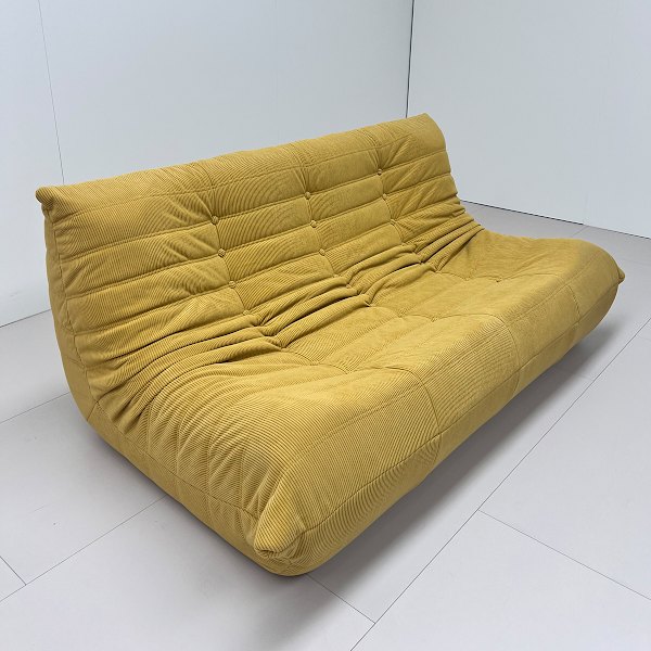 Togo Tresitssoffa - Gul - Klar att använda, ergonomisk komfort, dubbla lager skum, premium soft-touch tyg gul