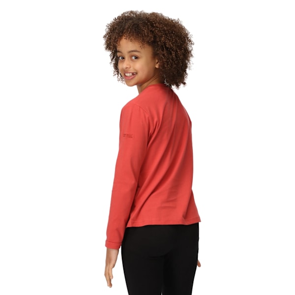 Regatta Wenbie III Good Vibes Club Långärmad T-shirt för Barn Mineral Red 3-4 Years