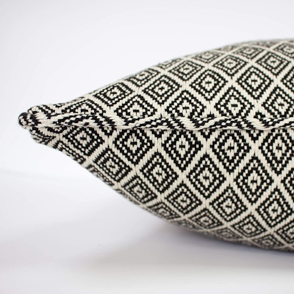 Paoletti Tangier Geometriskt Kuddfodral One Size Monokrom Monochrome One Size