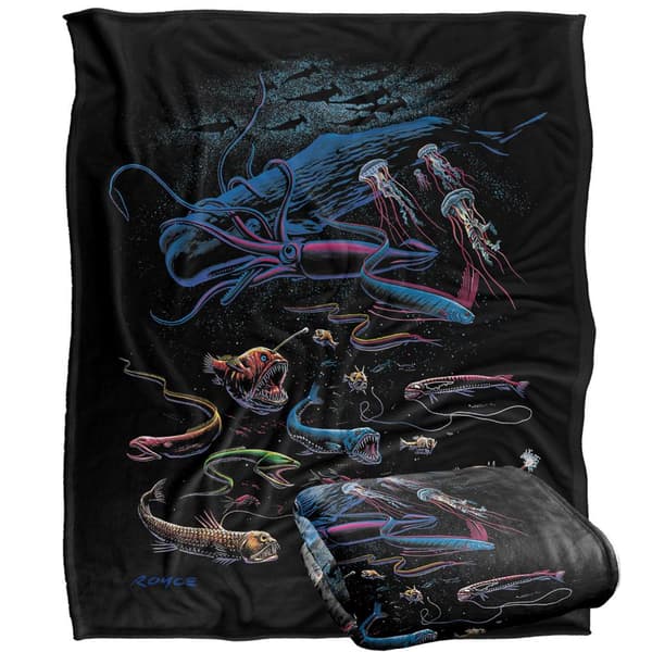 Royce McClure Way Down Deep Silky Fish Supersoft Filt 152cm Multicoloured 152cm x 127cm