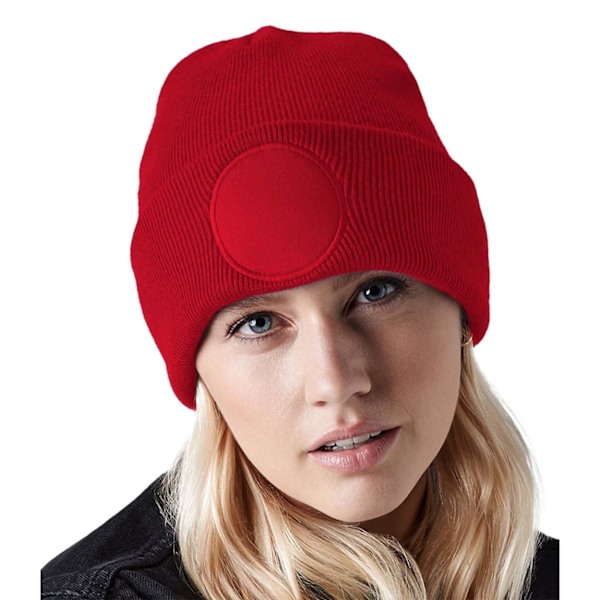Beechfield Rund Stickad Mössa med Patch, En Storlek, Klassisk Röd Classic Red One Size