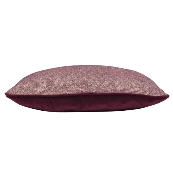 Furn Blenheim geometriskt cover One Size Berry Berry One Size