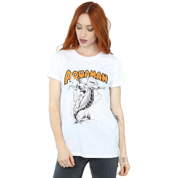 DC Comics Dam/Damer Aquaman Mono Action Pose Bomull Boyfriend T-Shirt White M