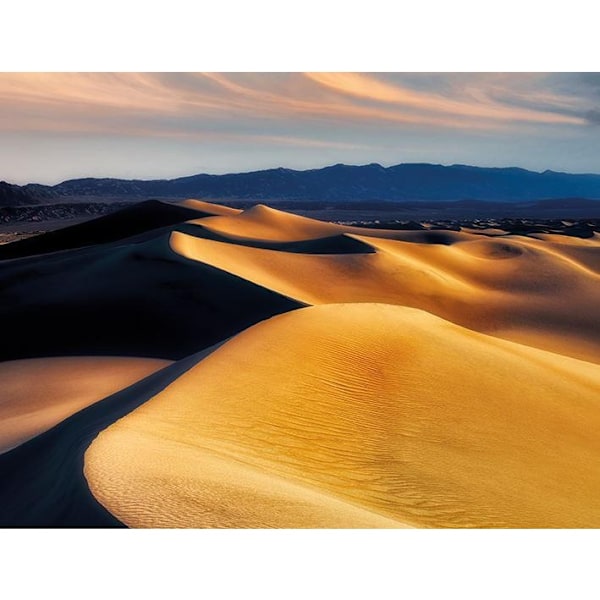 Dennis Frates Death Valley First Light inramad duktryck 40 cm Brown/Blue 40cm x 50cm