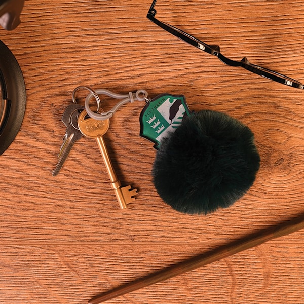 Harry Potter Slytherin Sköld Pom Pom Nyckelring One Size Grön/Vit Green/White/Black One Size