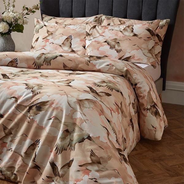EW By Edinburgh Weavers Flyway Exotic Contrast Piping Duvet Cov Blush Double