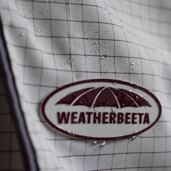 Weatherbeeta Hybrid Seasons Combo Neck Hästflugtäcke 4´ 6 Vit White/Maroon 4´ 6