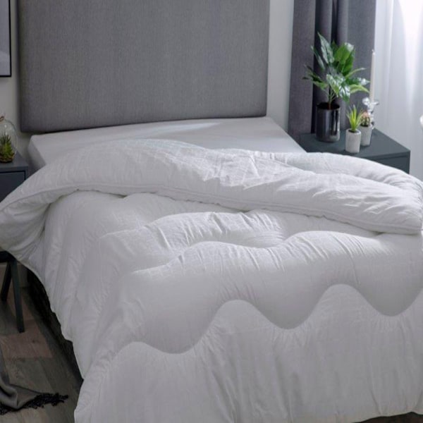 Belledorm Hotel Suite 4.5 Tog Fylld Täcke Kingsize Vit White Kingsize