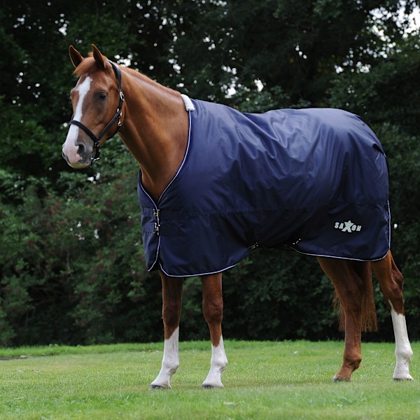 Saxon Defiant Standard-Neck Lättviktshästtäcke 7´ Marin/Vit Navy/White 7´