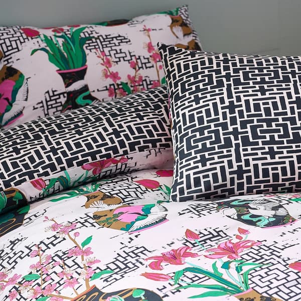 Furn Ishiko Blommigt Påslakanset King Vit White King