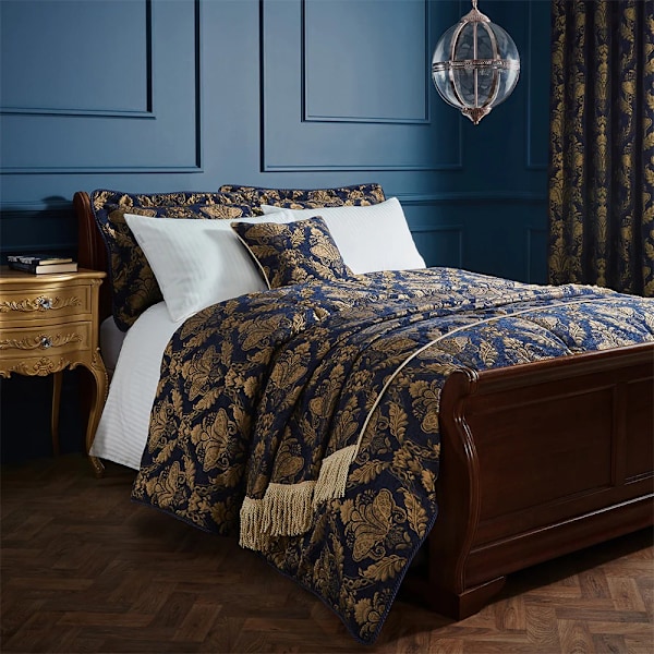 Paoletti Shiraz Traditionell Jacquard Sängöverkast 275cm x 275cm Marin/Guld Navy/Gold 275cm x 275cm