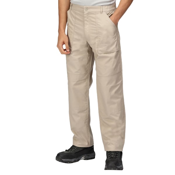 Regatta Professional Arbetsbyxor Action för män (Vattenavvisande) Lichen 30 Short