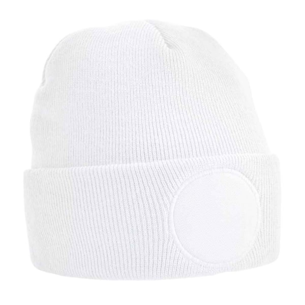 Beechfield Rund Stickad Mössa med Patch, One Size, Vit White One Size