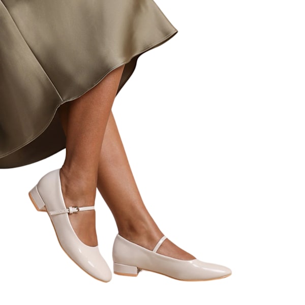Where's That From Dam/Damer Minsk Lackläder Spänne Detalj Låg Klack Pumps 4 UK Kräm Cream 4 UK