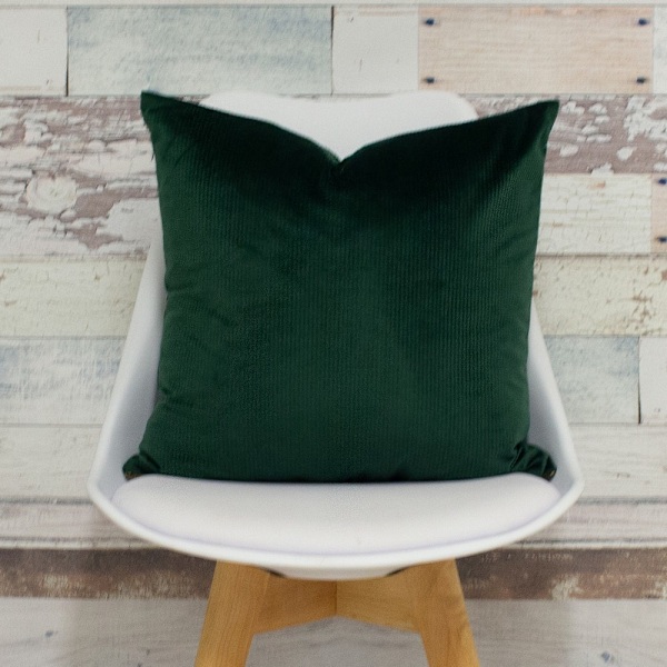 Furn Aurora Corduroy Kuddfodral 45 x 45 cm Smaragdgrön Emerald Green 45 x 45 cm