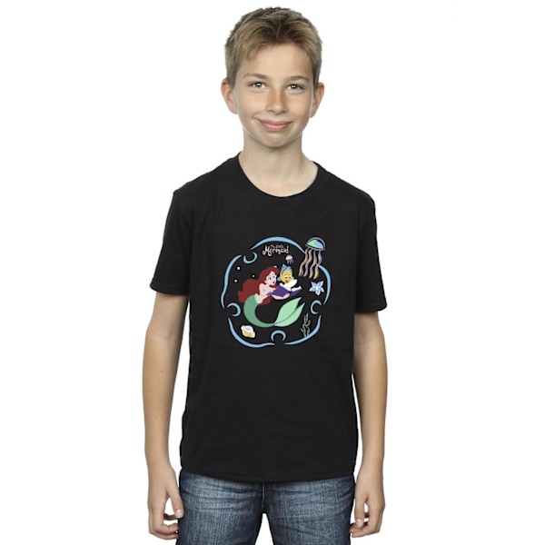 Disney Boys The Little Mermaid Läser En Bok T-Shirt 7-8 År Black 7-8 Years