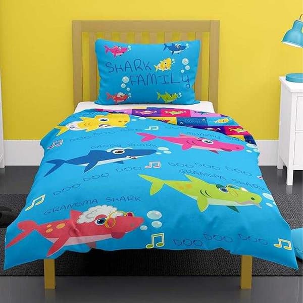 Baby Shark Barn/Barn Doo Doo Vändbart Påslakanset Enkelt Blue/Multicoloured Single