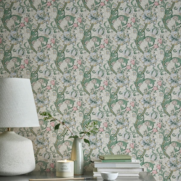 Clarke & Clarke William Morris Collection Lily Tapet 10m x Slate/Blue Dove 10m x 52cm