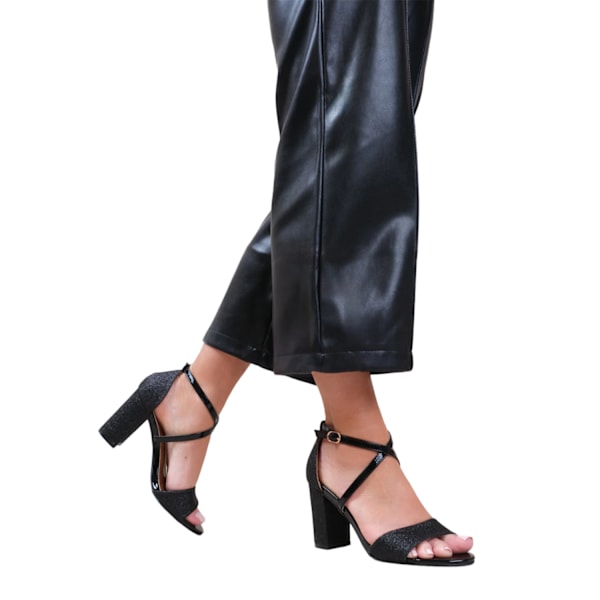 Var är det ifrån Dam/Dam Ruth Crossover Strap Medium Block Heel Sandals Black 8 UK