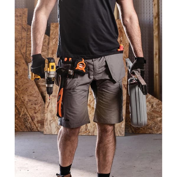 Scruffs herrshorts med hölsterfickor 36R grafit Graphite 36R
