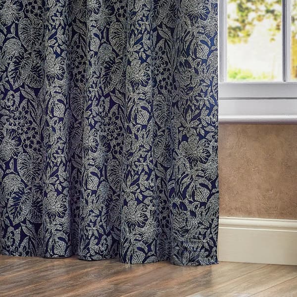 Wylder Bali Jacquard Botaniska Öglettgardiner 229cm x 183cm Mi Midnight 229cm x 183cm