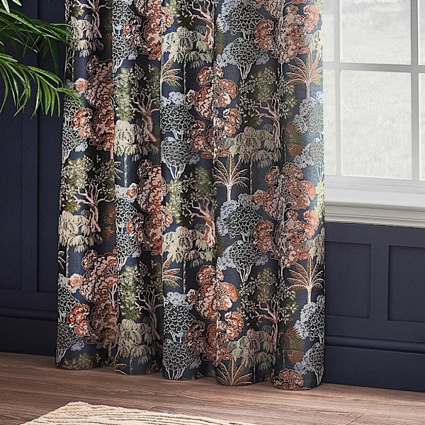 Wylder Woodlands Jacquard Blommiga Öglettgardiner 229cm x 137cm Navy 229cm x 137cm