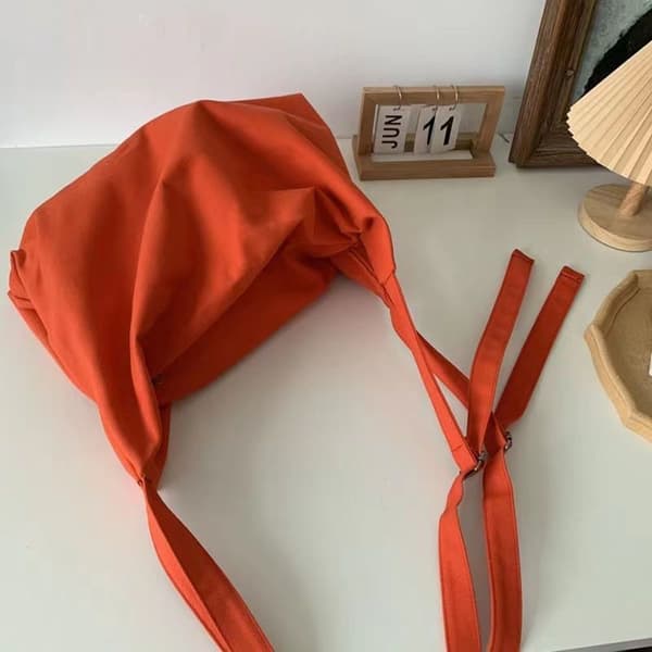 Axelreppu Messenger Bag PUNAINEN red