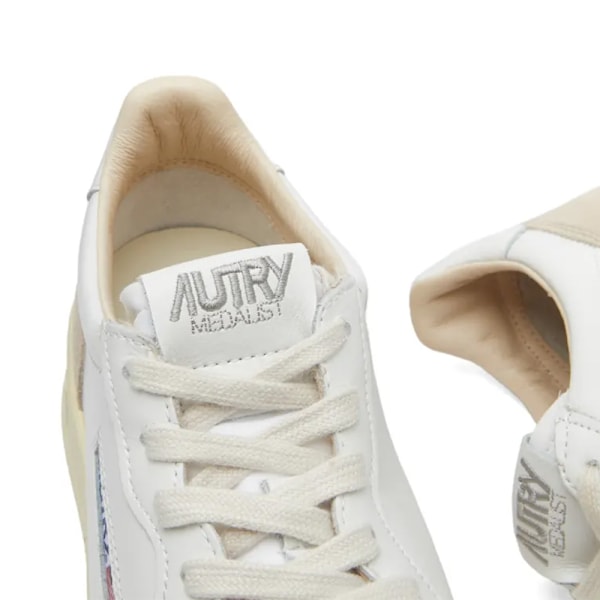 AUTRY 01 LÅG SNEAKER I LÄDER OCH MOCKA Grey White 42