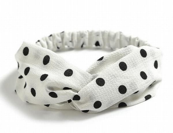 Elastiskt Hårband med Twist Knut - Stilfullt och Bekvämt Black one size