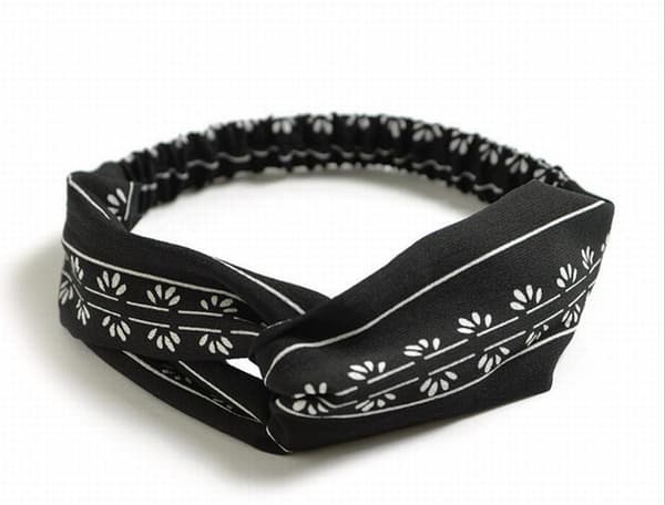 Elastiskt Hårband med Twist Knut - Stilfullt och Bekvämt Black one size