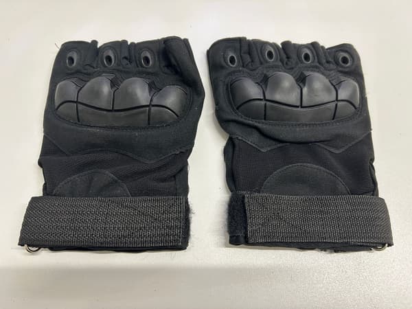 Robuste Halvfingerhandsker: Militærstil til Udendørs Aktiviteter Black L