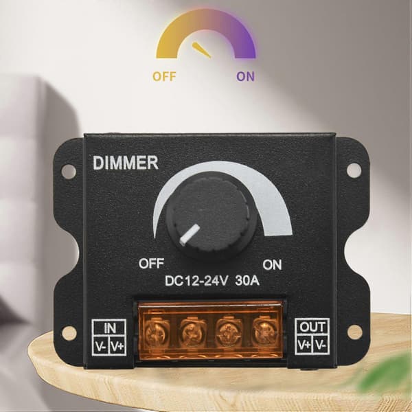 Regulator DC 12-24V 30A/Ingen strobe med dreiebryter LED-lysdimmer