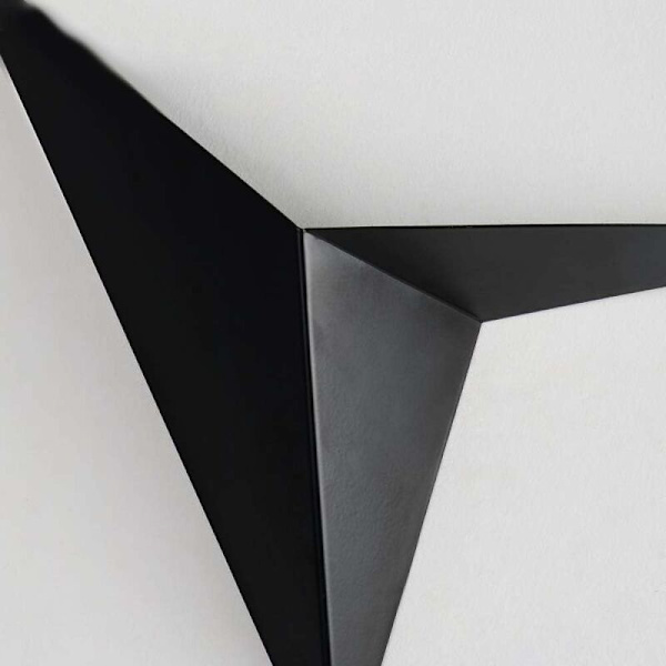 Nordisk minimalistisk triangulär smidesjärn vägglampa sovrum studie sänglampa spegel frontljus 3W varmt ljus svart