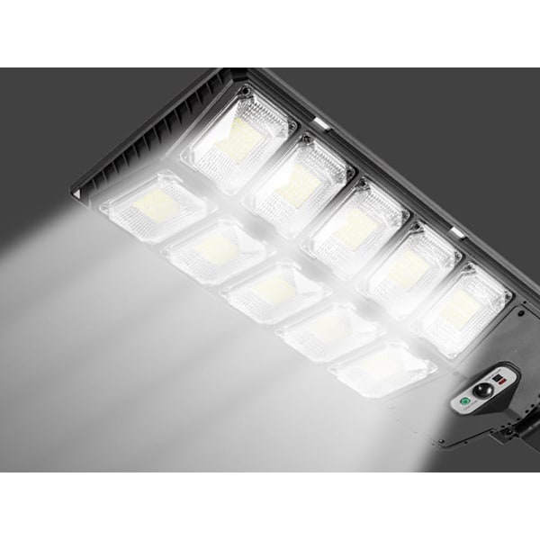Solcellsdrivna LED Lampa Med Rörelsesensor & Fjärrkontroll Svart