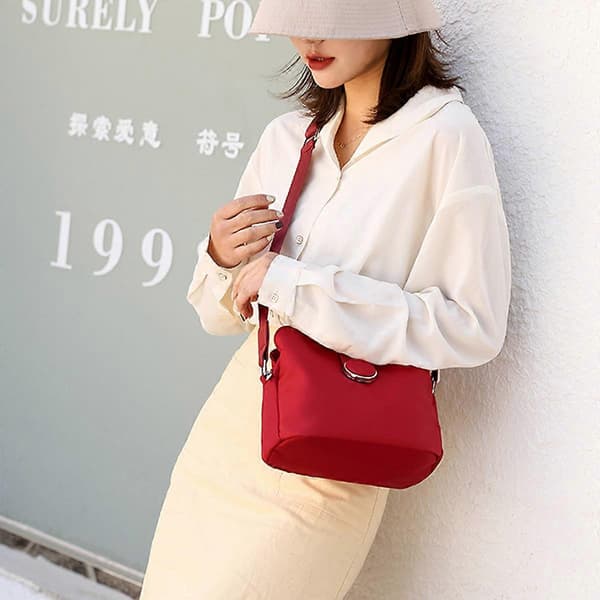Lightweight medium crossbody bag, women's shoulder bag, with adjustable straps