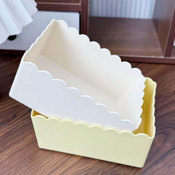 Stackable Plastic Storage Basket for Desk, Large Capacity, Cosmetics, Sundries, Kitchen Waste Basket, Lidless Organizer Container, Off-White.