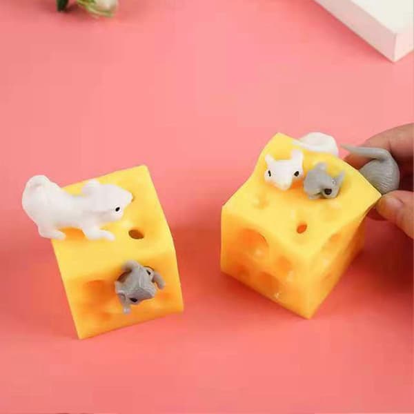 Bærbar Fidget Cube – Blød og Kompakt – til Kontor, Skole og Hjemmeafstressning Gul