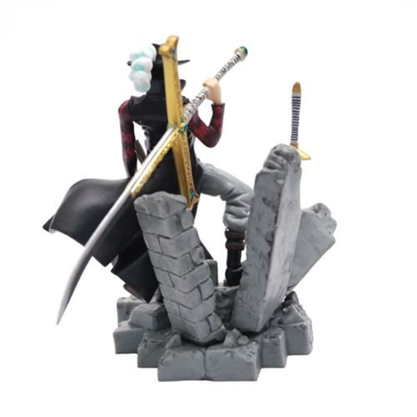 Figurin av utsøkt kvalitet One Piece Dracule Mihawk 15 cm