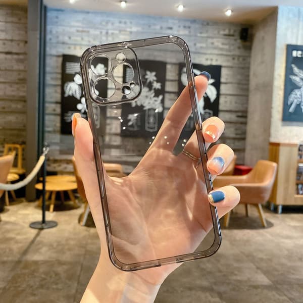 [LCS] iPhone 13 Pro -puhelinkuori - läpinäkyvä silikonisuoja