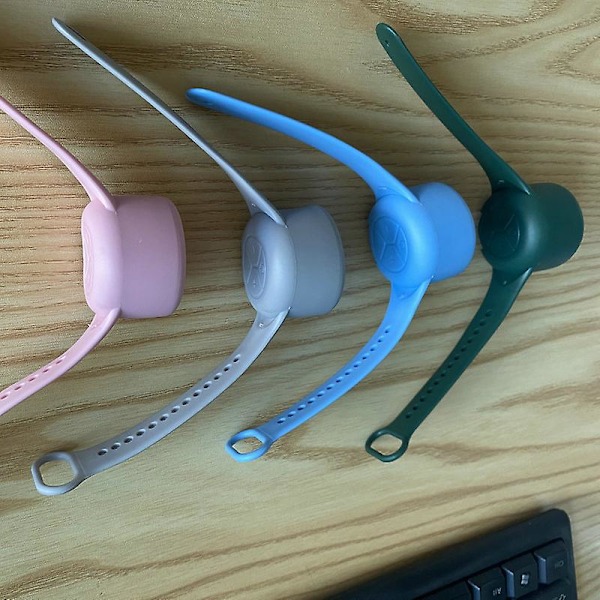 Uusi puettava langaton kello audiosetti hien- ja vedenkestävä mini kannettava kortti rannekoru Bluetooth-kaiutin (ranneke + kaiutin + 8 Gt muistikortti) - vihreä