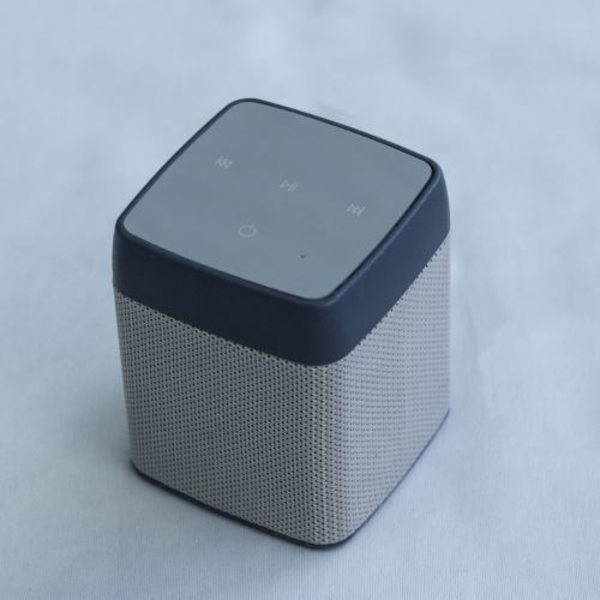 Vedenkestävä kannettava kaiutin Bluetooth langaton ulkokaiutin