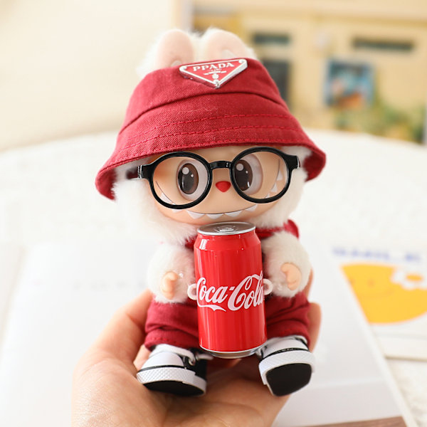 17cm Labubu Coca Cola Kläder, hatt, glasögon, kläder, skor （red）